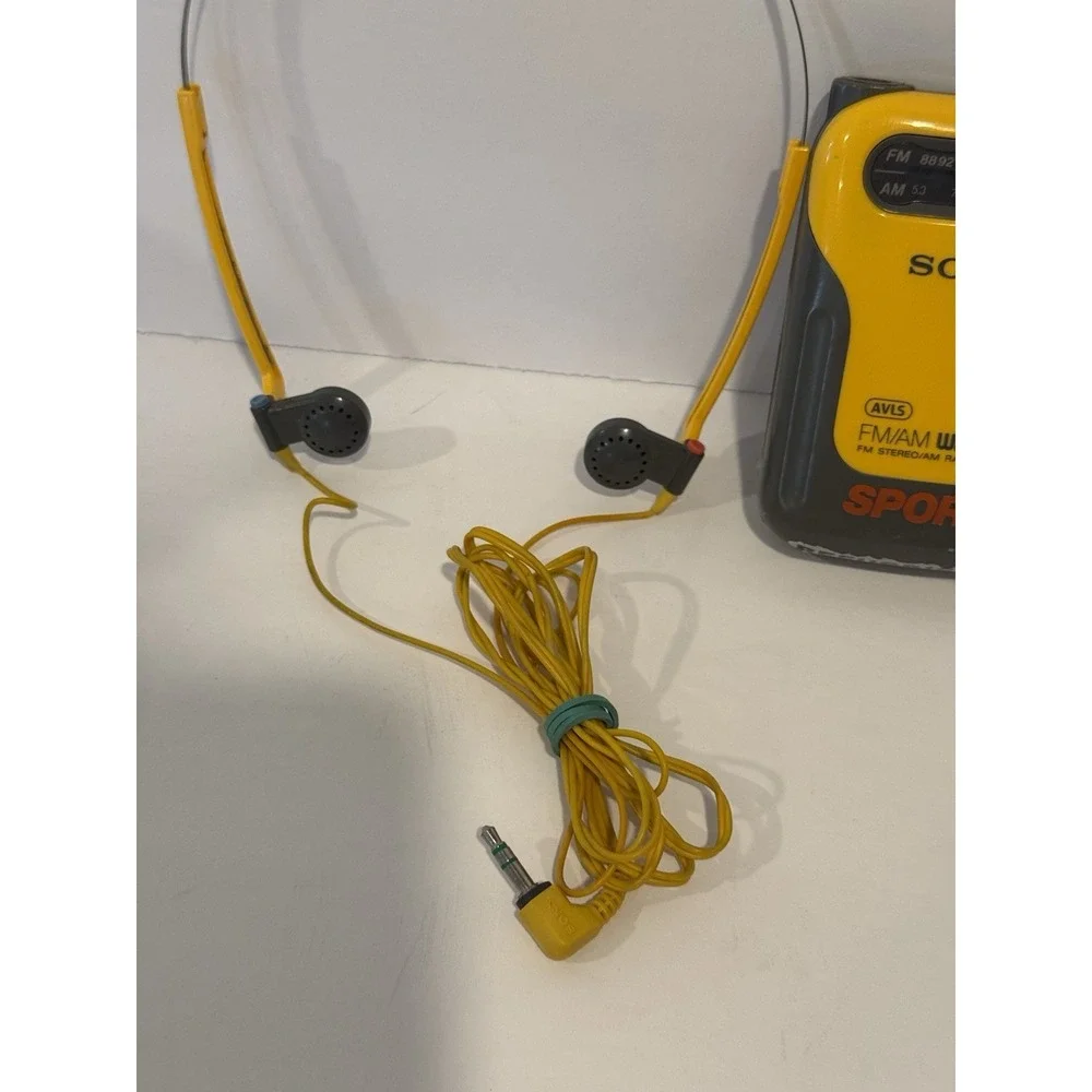 Sony Sports Walkman SRF-85 Radio Bundle w/ MDR-W15 Headphones Set